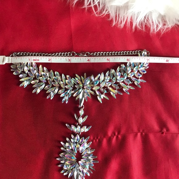 “NWOT” GORGEOUS SLIGHT CHOKER W PENDENT- AB STONES - Picture 2 of 4